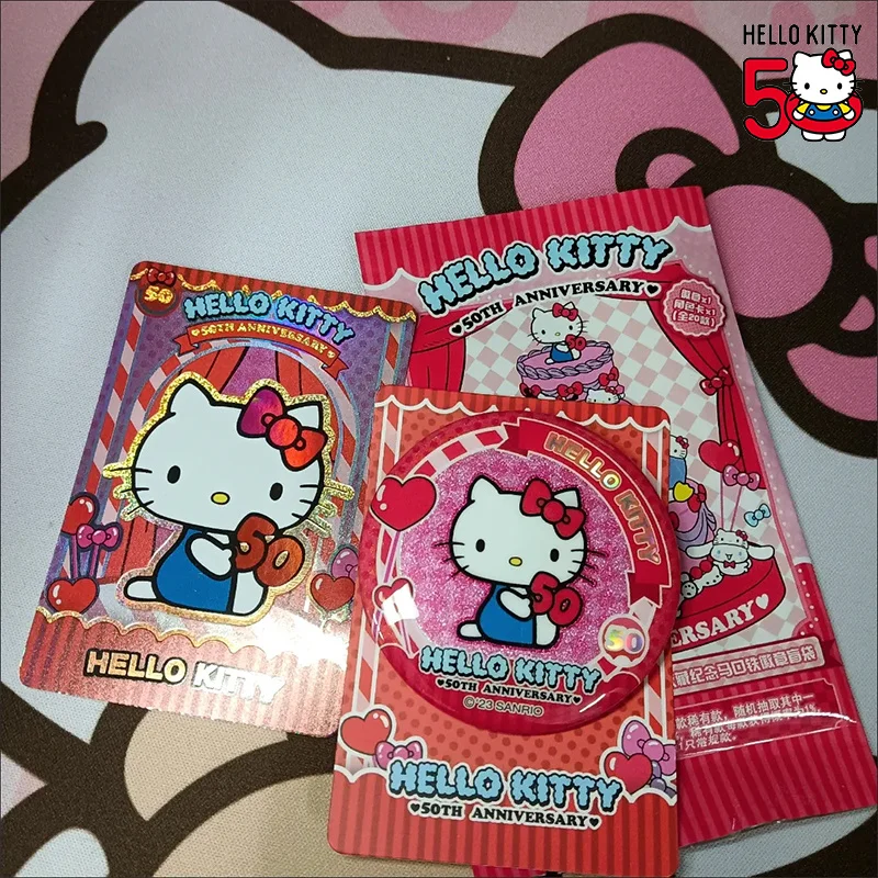 Подлинная жесть Sanrio Hello Kitty, значок в честь 50-летия, сумка для слепых, декоративная брошь, памятная коллекция, игрушка для хобби, подарок
Подлинная жесть Sanrio Hello Kitty, значок в честь 50-летия, сумка для слепых, декоративная брошь, памятная коллекция, игрушка для хобби, подарок