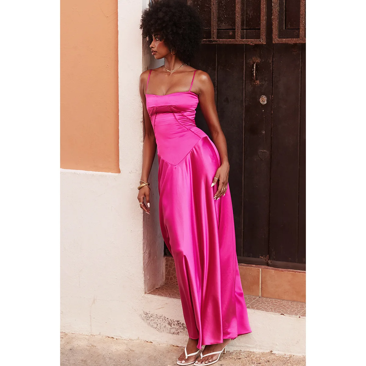 Sexy Black Tulle Evening Dresses Sweetheart Spaghetti Strap Floor Length Wedding Guest Gowns Beading Backless Party Dress LM070
Sexy Black Tulle Evening Dresses Sweetheart Spaghetti Strap Floor Length Wedding Guest Gowns Beading Backless Party Dress LM070