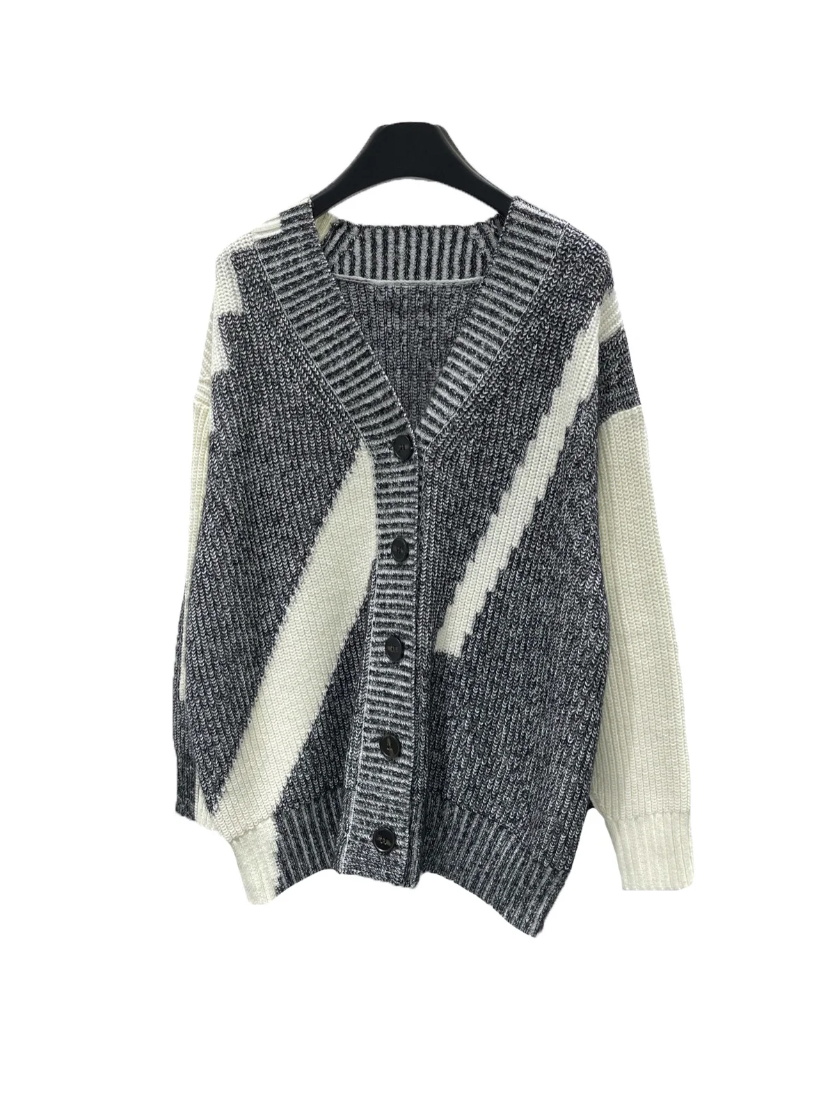 Cardigan jacket V collar short loose version of the single-breasted design warm and comfortable 2023 winter new 1227
Cardigan jacket V collar short loose version of the single-breasted design warm and comfortable 2023 winter new 1227