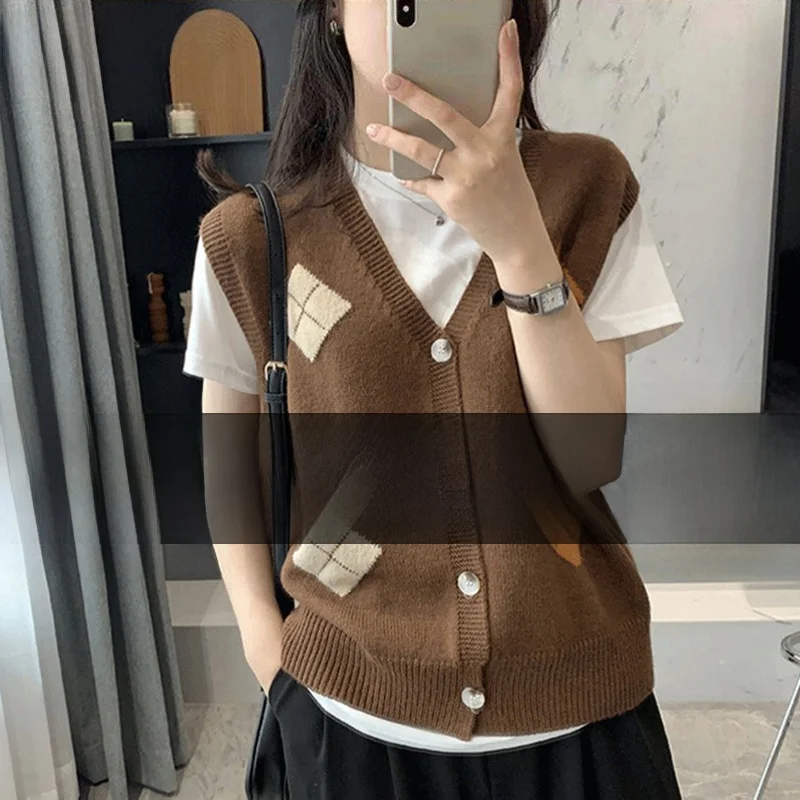 Ретро-кардиган с V-образным вырезом и ромбовидным узором, вязаный жилет для женщин, осенне-зимняя модная верхняя одежда для повседневной носки
Ретро-кардиган с V-образным вырезом и ромбовидным узором, вязаный жилет для женщин, осенне-зимняя модная верхняя одежда для повседневной носки