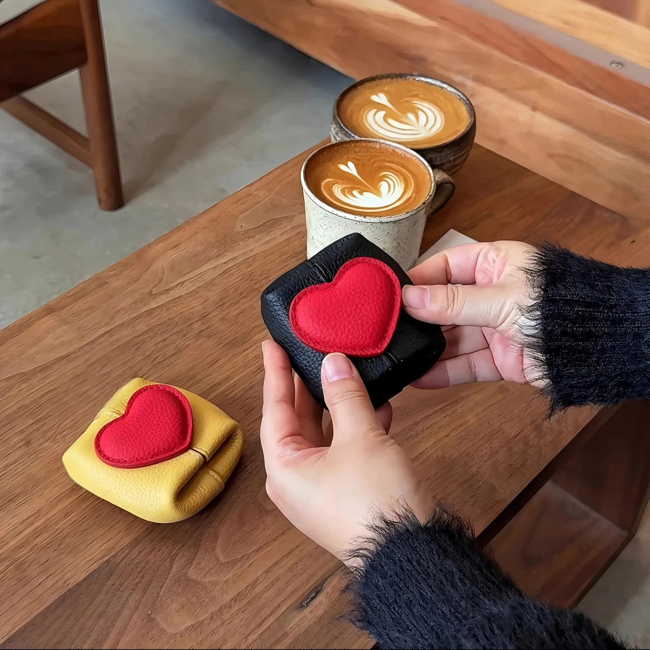 Love-themed mini storage bag, portable headphones, coin and cash wallet, convenient zero wallet, jewelry bag
Love-themed mini storage bag, portable headphones, coin and cash wallet, convenient zero wallet, jewelry bag