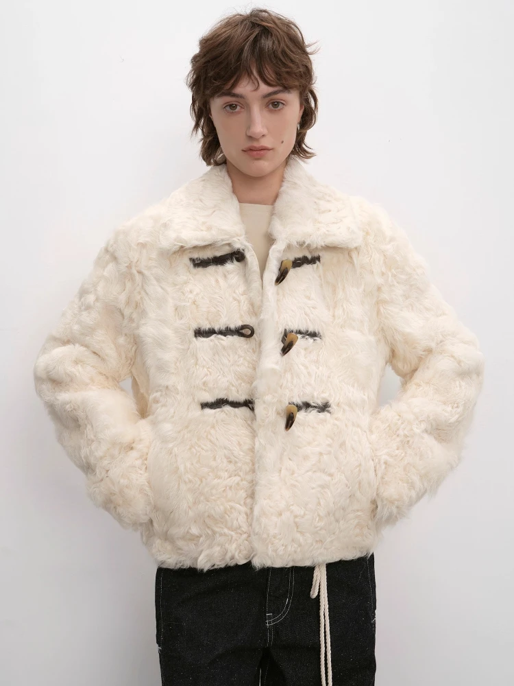 High-end Luxury Natural Lamb Fur Jackets for Women Simple Contrast Horn Button Design Short Winter Genuine Leather Real Fur Coat
High-end Luxury Natural Lamb Fur Jackets for Women Simple Contrast Horn Button Design Short Winter Genuine Leather Real Fur Coat