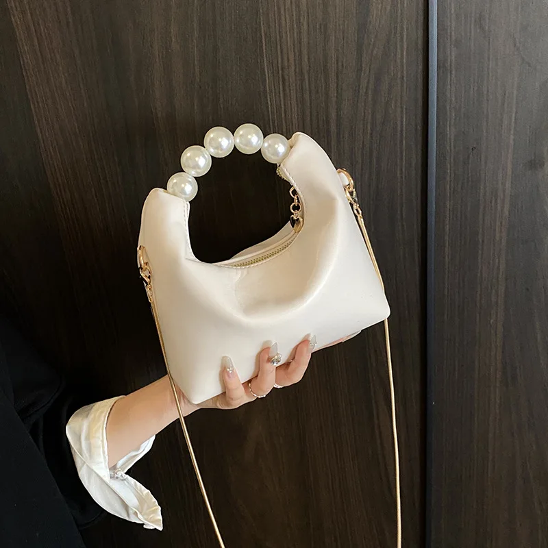 New Women Shoulder Bags Niche Design Minimalist Pearl Handbag Chain Crossbody Bag Light Fashion Iphone Fresh Dumpling Hobos Bag
New Women Shoulder Bags Niche Design Minimalist Pearl Handbag Chain Crossbody Bag Light Fashion Iphone Fresh Dumpling Hobos Bag