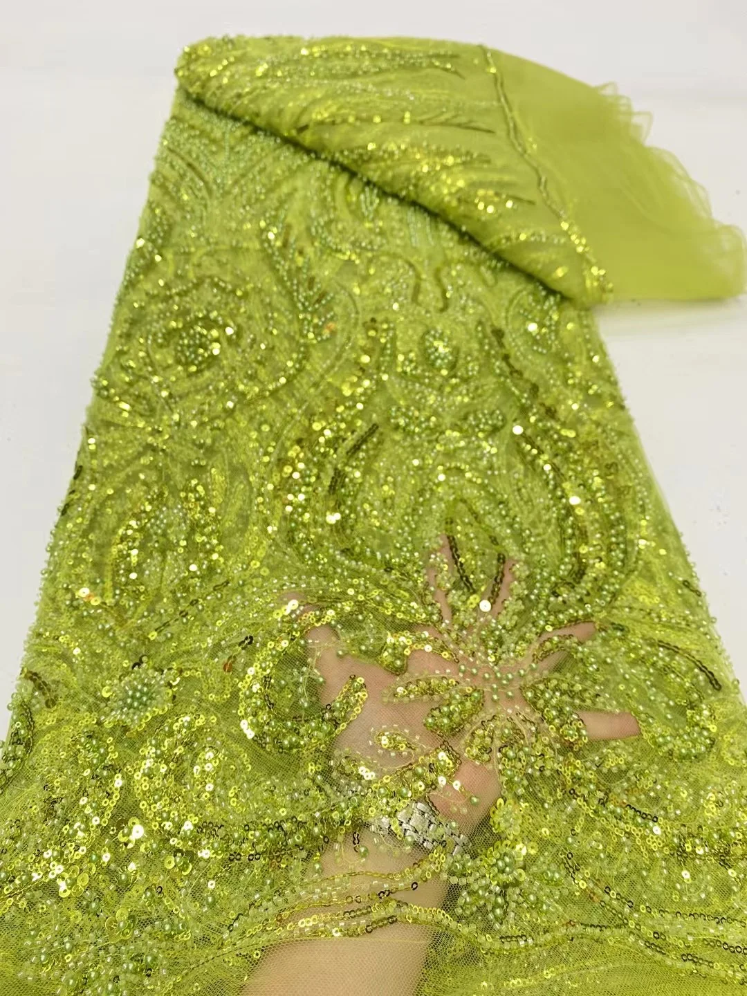 High-Quality Tulle Lace Fabric with Sequins And Embroidery for Wedding Party Dresses Beads Stones African Nigerian 5Yard DP0347
High-Quality Tulle Lace Fabric with Sequins And Embroidery for Wedding Party Dresses Beads Stones African Nigerian 5Yard DP0347