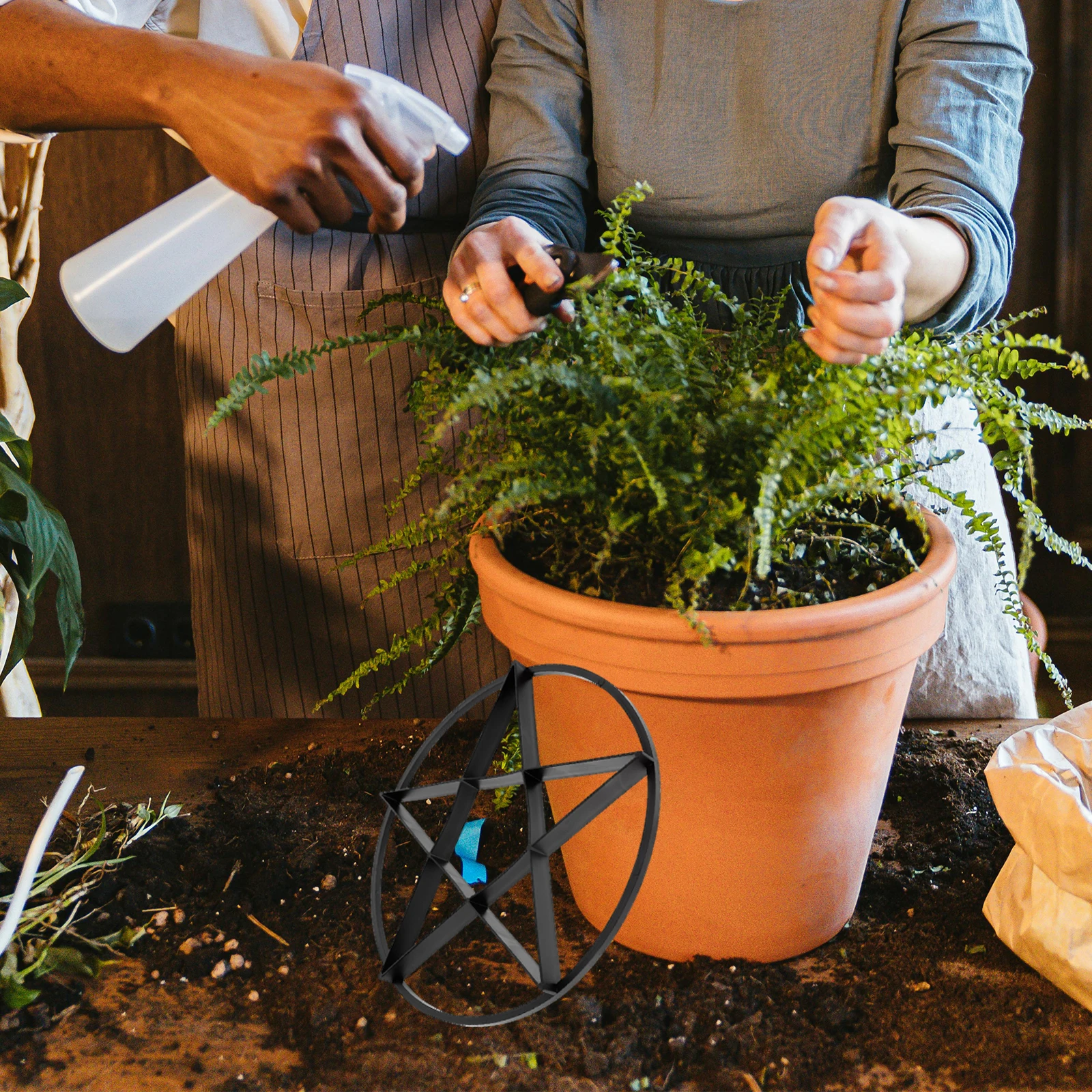 10Pcs Pot Riser Flowerpot Base Ventilated Plant Stand Elevated Pot Elevator for Healthy Root Growth Outdoor Indoor Planters 
10Pcs Pot Riser Flowerpot Base Ventilated Plant Stand Elevated Pot Elevator for Healthy Root Growth Outdoor Indoor Planters