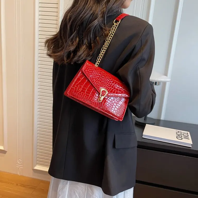 2026 New Crocodile Pattern V-Flap Top Handle Bag, Luxury Chain Strap Designer-inspired Shoulder Crossbody Purse for Daily Use
2026 New Crocodile Pattern V-Flap Top Handle Bag, Luxury Chain Strap Designer-inspired Shoulder Crossbody Purse for Daily Use