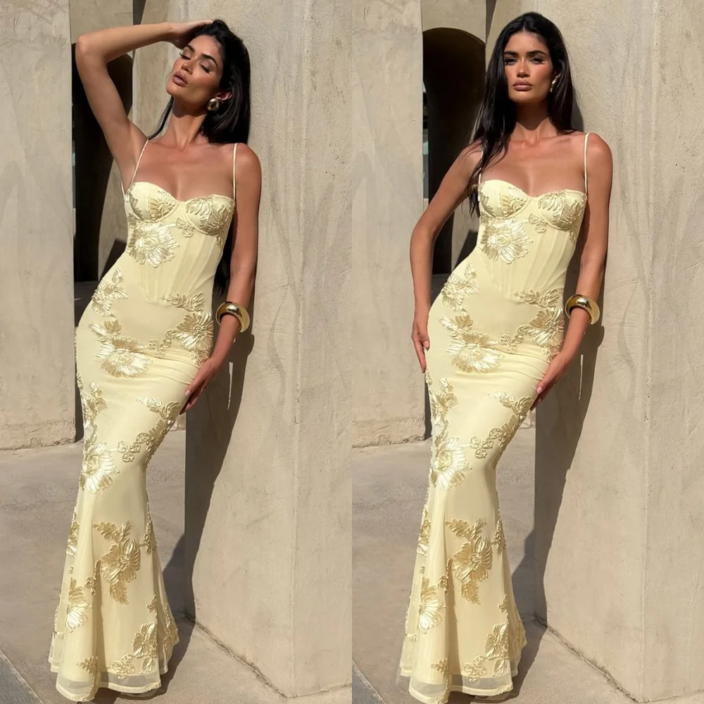 Желтое тюлевое вечернее платье по индивидуальному заказу. Изысканное платье без бретелек на тонких бретельках. Платье для выпускного вечера с скользящим шлейфом. Платья на заказ.
Желтое тюлевое вечернее платье по индивидуальному заказу. Изысканное платье без бретелек на тонких бретельках. Платье для выпускного вечера с скользящим шлейфом. Платья на заказ.