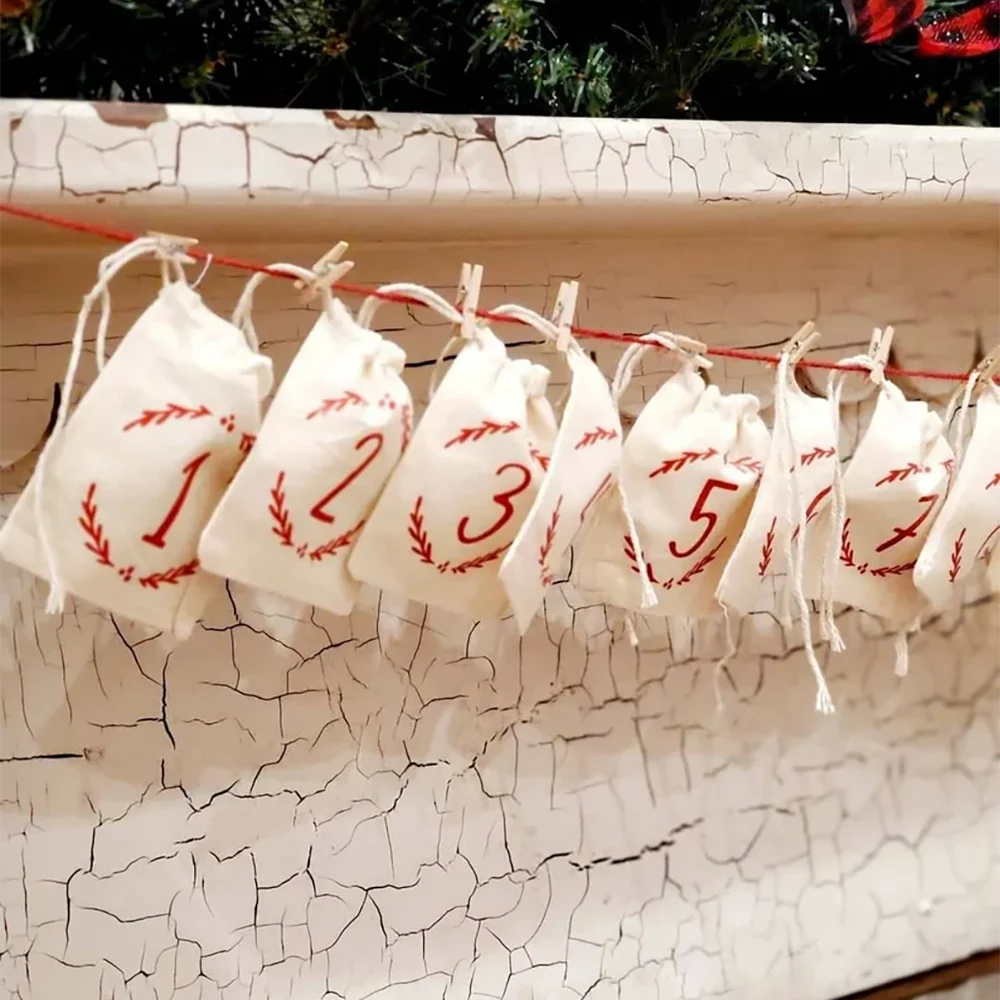 25Pcs Advent Calendar Kit Bags Diy Christmas Tree Ornament Farmhouse Merry Xmas Eve Stocking Countdown Home Wall Hanging Decor 
25Pcs Advent Calendar Kit Bags Diy Christmas Tree Ornament Farmhouse Merry Xmas Eve Stocking Countdown Home Wall Hanging Decor