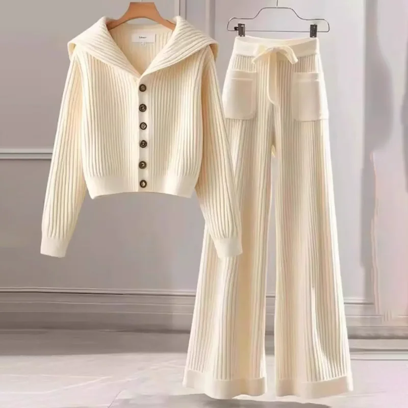 Spring Autumn 2025 New Chic Sweater Two-Piece Women's Fashion Loose Single-Breasted Soft Waxy Knitted Top Casual Straight Pants 
Spring Autumn 2025 New Chic Sweater Two-Piece Women's Fashion Loose Single-Breasted Soft Waxy Knitted Top Casual Straight Pants