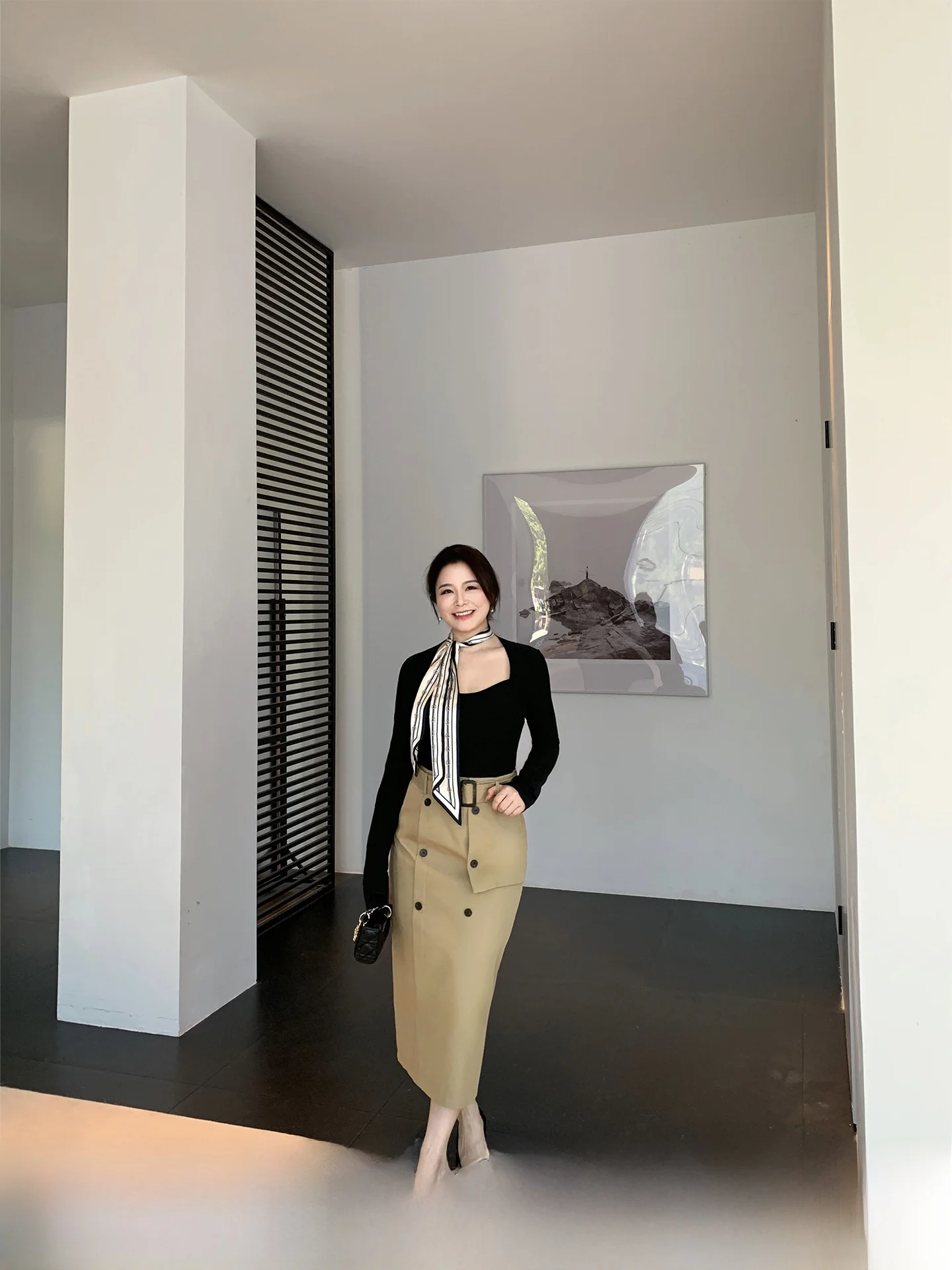 Юбка А-силуэта с высокой талией, повседневная, универсальная, больших размеров, зимняя, новая, в корейском стиле, для работы, с V-образным вырезом, миди
Юбка А-силуэта с высокой талией, повседневная, универсальная, больших размеров, зимняя, новая, в корейском стиле, для работы, с V-образным вырезом, миди