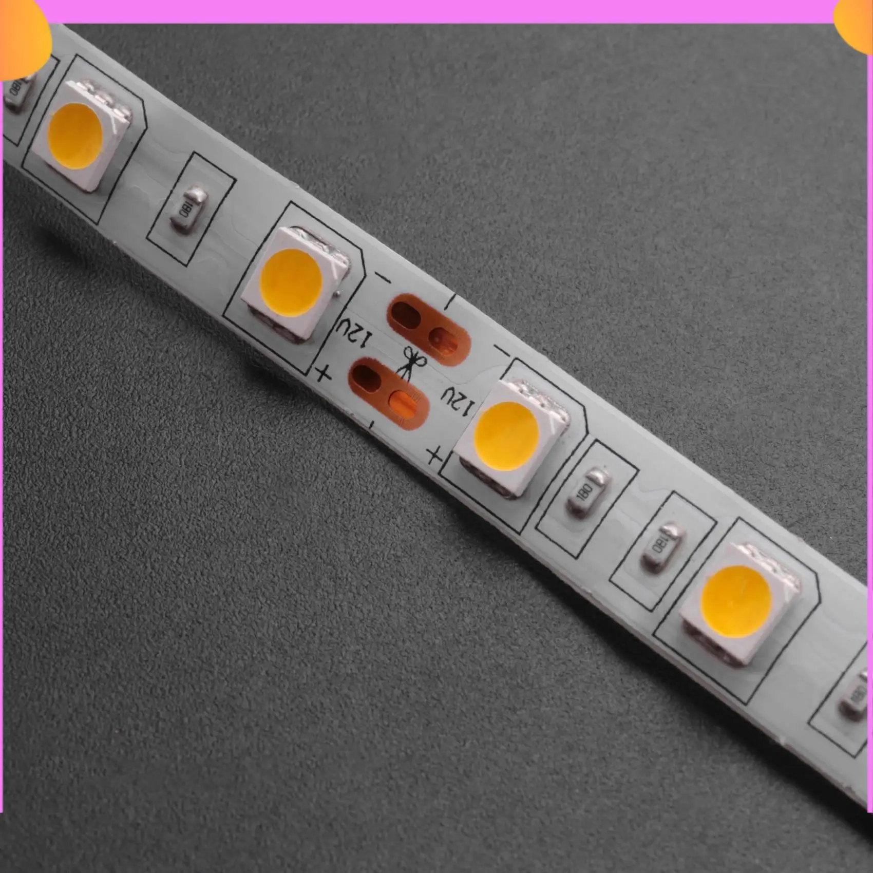 A23P 4X 5M 300 Теплый белый светодиод 5050 SMD Гибкая ламповая лента 12 В постоянного тока для домашнего клуба
A23P 4X 5M 300 Теплый белый светодиод 5050 SMD Гибкая ламповая лента 12 В постоянного тока для домашнего клуба