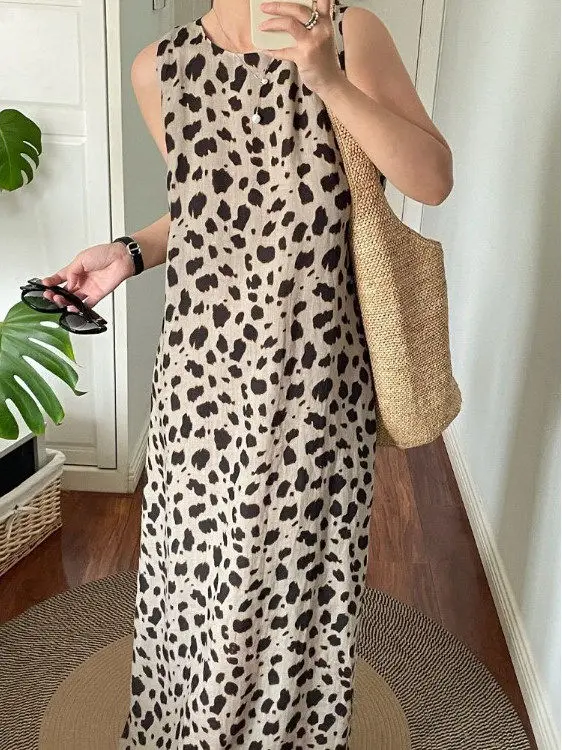 New Vacation Style Leopard Print Sleeveless Long Dress Loose Fit Printed Maxi Dress Summer Women's Fashion round Neck Gown
New Vacation Style Leopard Print Sleeveless Long Dress Loose Fit Printed Maxi Dress Summer Women's Fashion round Neck Gown
