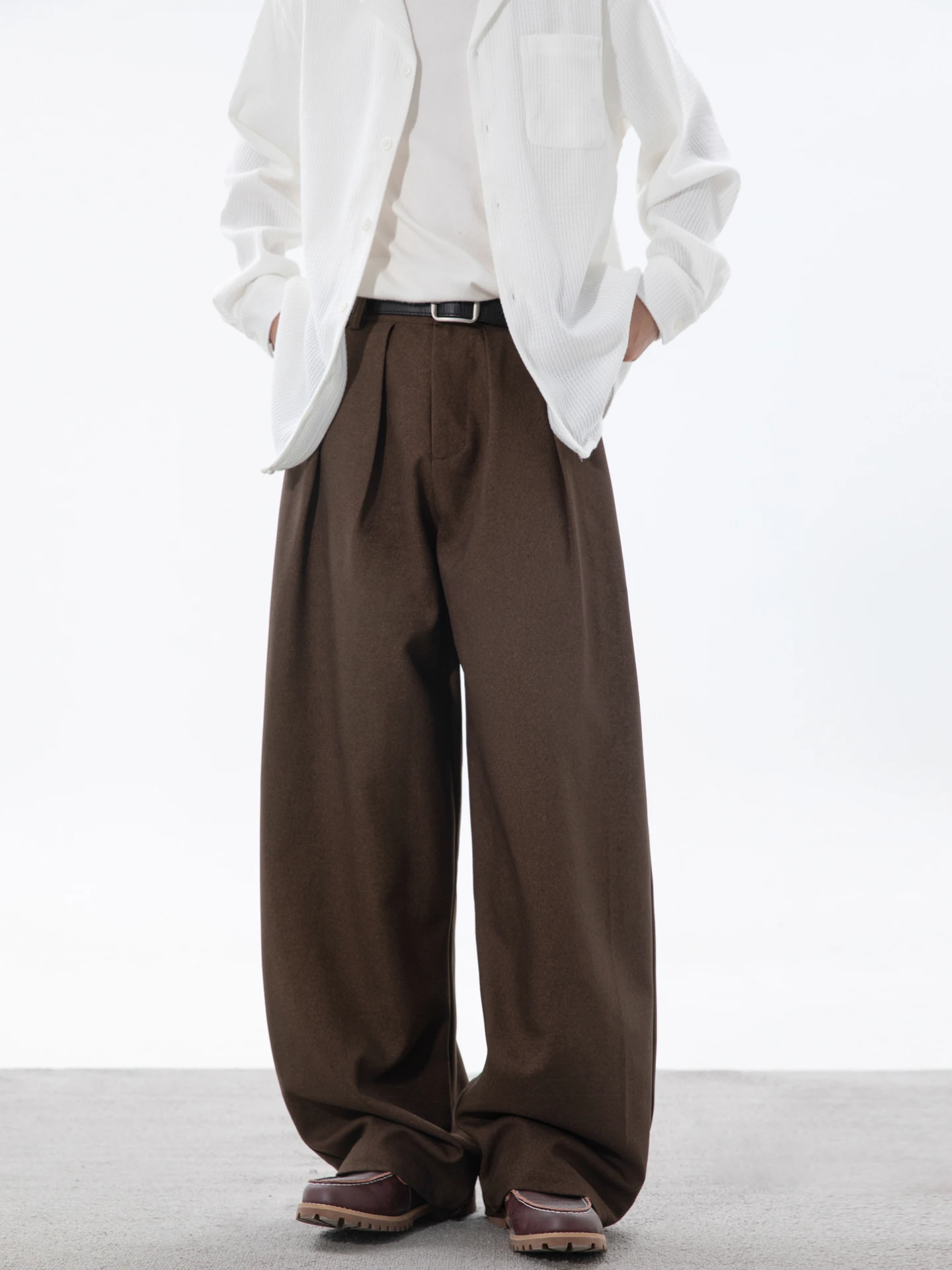 Чувственные прямые мужские повседневные брюки с заниженной промежностью, однотонные свободные брюки, универсальные широкие длинные брюки, осенний полиэстер
Чувственные прямые мужские повседневные брюки с заниженной промежностью, однотонные свободные брюки, универсальные широкие длинные брюки, осенний полиэстер