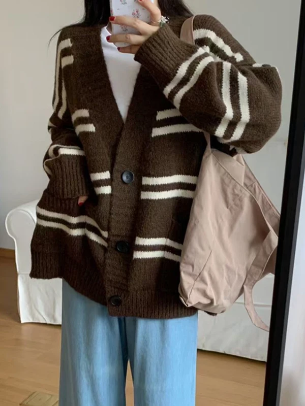 Loose Women's Knitted Sweater with Pocket Versatile Autumn Winter New Style Dongda Gate Lazy Stripe Design Open Cardigan
Loose Women's Knitted Sweater with Pocket Versatile Autumn Winter New Style Dongda Gate Lazy Stripe Design Open Cardigan