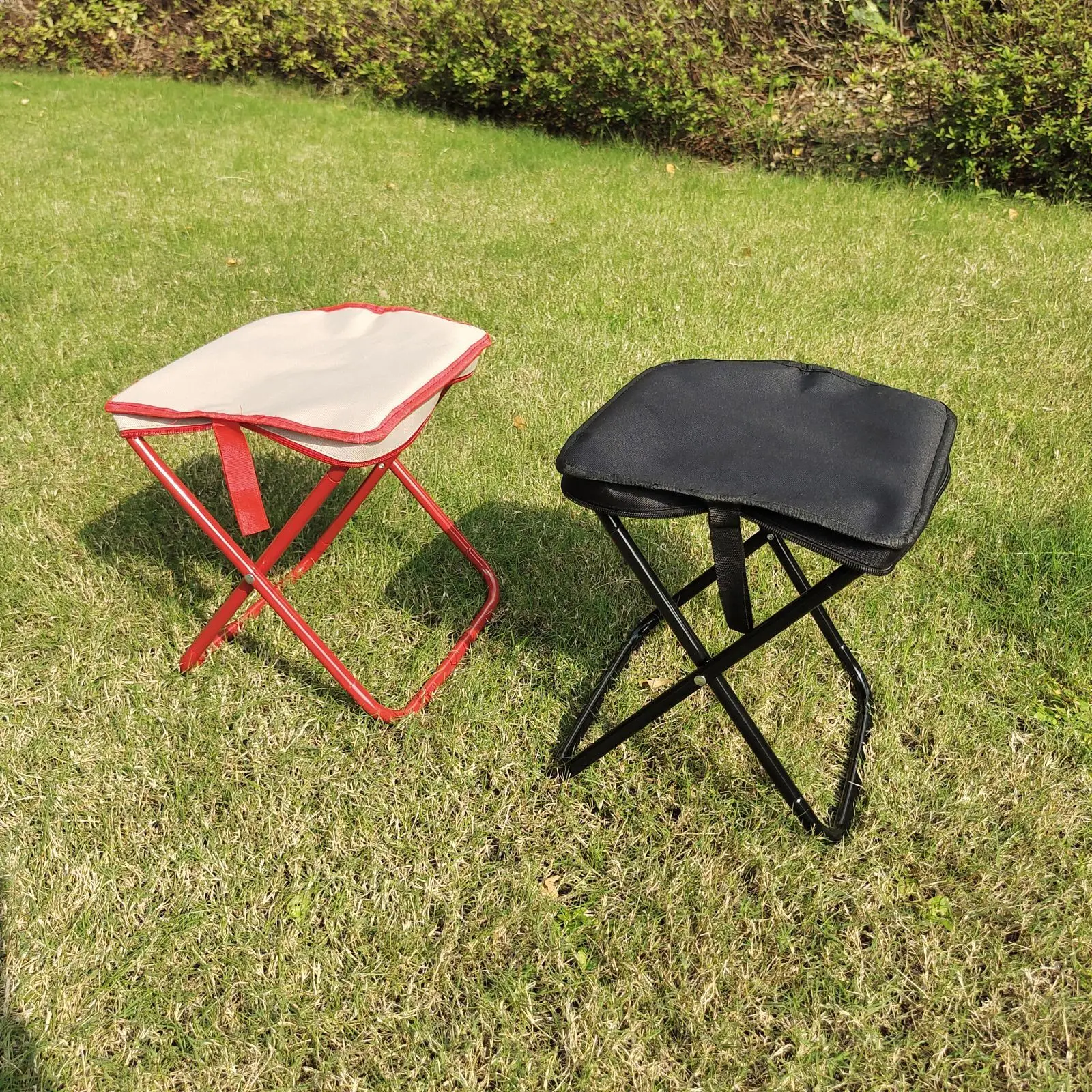 Outdoor leisure portable small stool single-person lightweight folding chair fishing chair
Outdoor leisure portable small stool single-person lightweight folding chair fishing chair