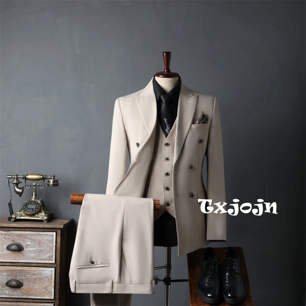 Formal Double Breasted Solid Suit Set 3 Pieces For Men,Attractive Mature Peak Lapel Men's Suits Wedding Groom Best Man Outfit
Formal Double Breasted Solid Suit Set 3 Pieces For Men,Attractive Mature Peak Lapel Men's Suits Wedding Groom Best Man Outfit