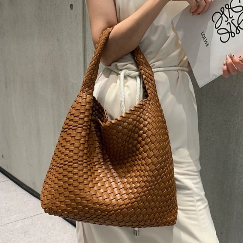 Модная веганская кожаная тканая сумка-тоут с верхней ручкой, мягкая летняя сумка-тоут, сумка-тоут из искусственной кожи премиум-класса
Модная веганская кожаная тканая сумка-тоут с верхней ручкой, мягкая летняя сумка-тоут, сумка-тоут из искусственной кожи премиум-класса