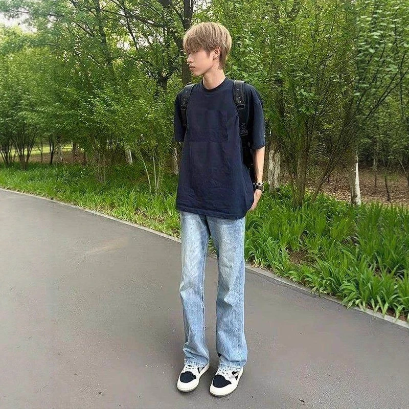 Light Blue Basic Men's Skinny Jeans Thin American High Street Vibe Cleanfit Straight Leg Bell Bottoms Casual Low Waist Zipper...
Light Blue Basic Men's Skinny Jeans Thin American High Street Vibe Cleanfit Straight Leg Bell Bottoms Casual Low Waist Zipper...