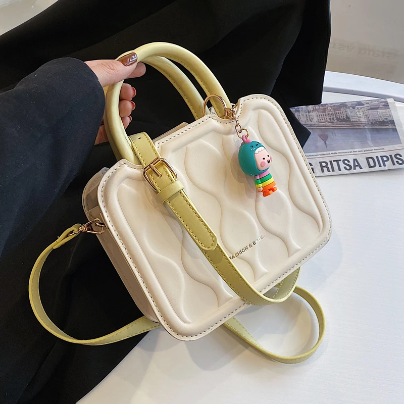 Women Texture Biscuit Bag 2022 Trend New Crossbody Handbag Fashion All-Match Leisure Cute PU Leather Little Square Pack Female
Women Texture Biscuit Bag 2022 Trend New Crossbody Handbag Fashion All-Match Leisure Cute PU Leather Little Square Pack Female