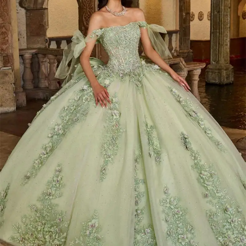 Luxury Princess Ball Gown Quinceanera Dresses Beads Lace Appliques Crystals Beads Wedding Gown Prom Party Sweet 16 Dress
Luxury Princess Ball Gown Quinceanera Dresses Beads Lace Appliques Crystals Beads Wedding Gown Prom Party Sweet 16 Dress
