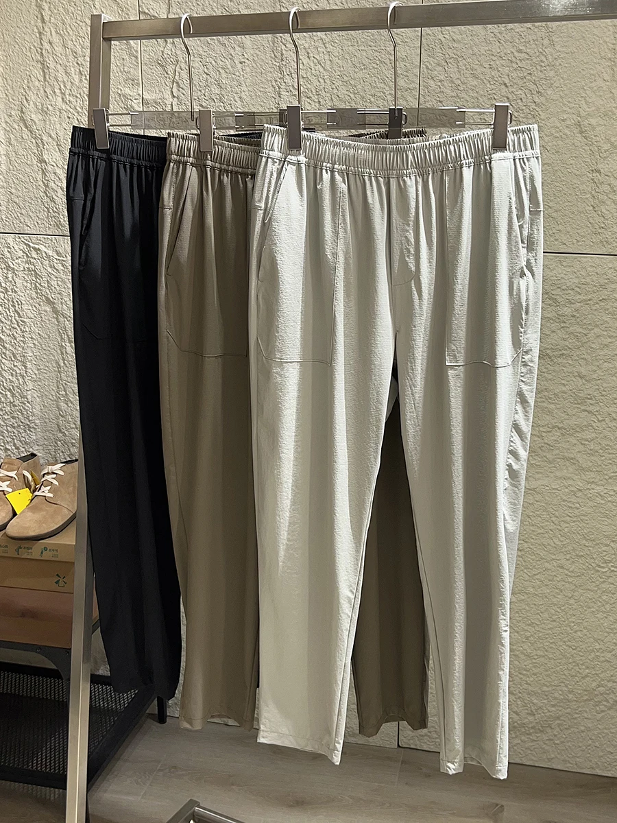 Outdoor Men's Lightweight Breathable Sporty Casual Pants Quick Dry Summer Fashion Checkered Texture Straight Leg Elastic Waist
Outdoor Men's Lightweight Breathable Sporty Casual Pants Quick Dry Summer Fashion Checkered Texture Straight Leg Elastic Waist
