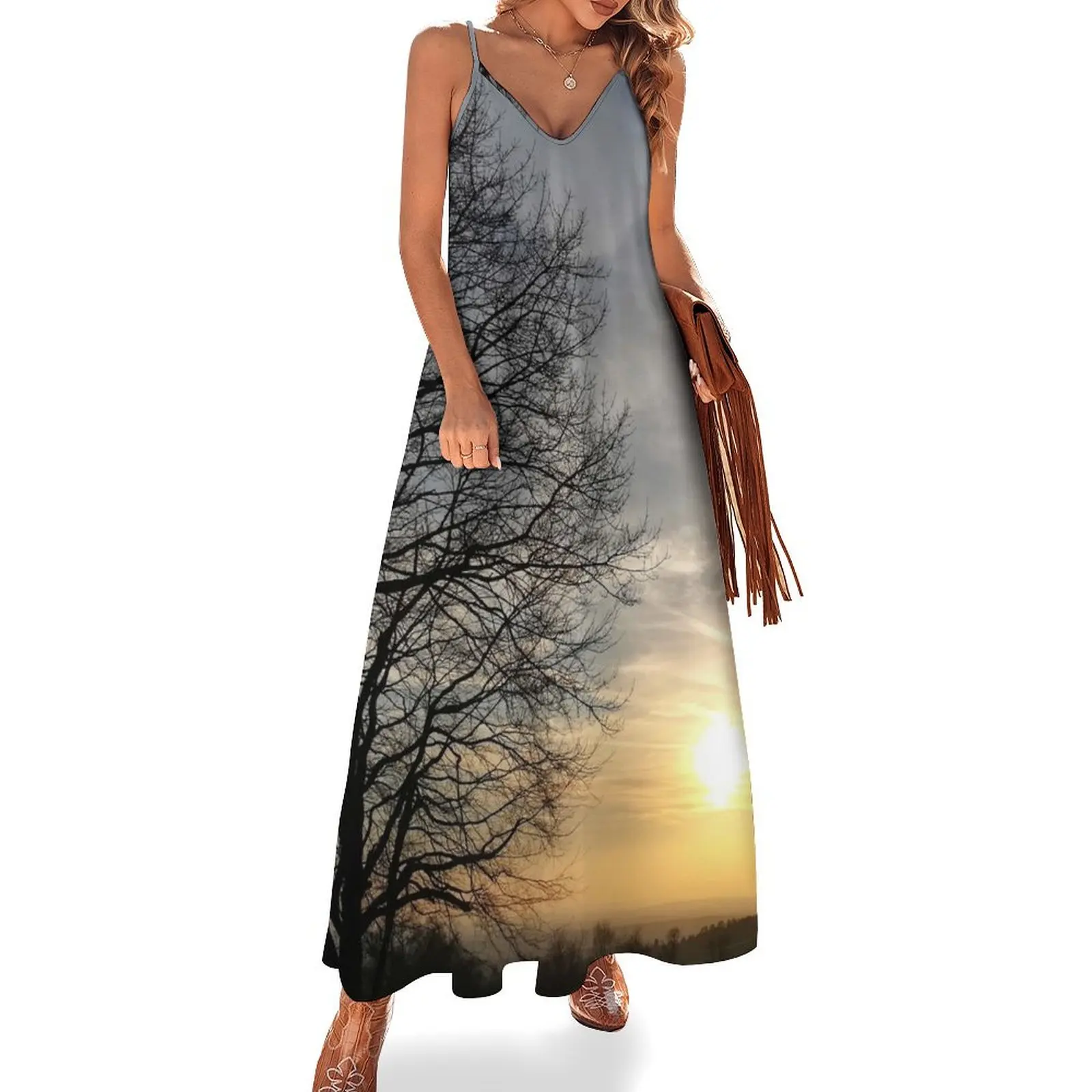 Mid Winter Sun Tree Silhouette Sleeveless Dress summer woman dress 2025 evening dress
Mid Winter Sun Tree Silhouette Sleeveless Dress summer woman dress 2025 evening dress