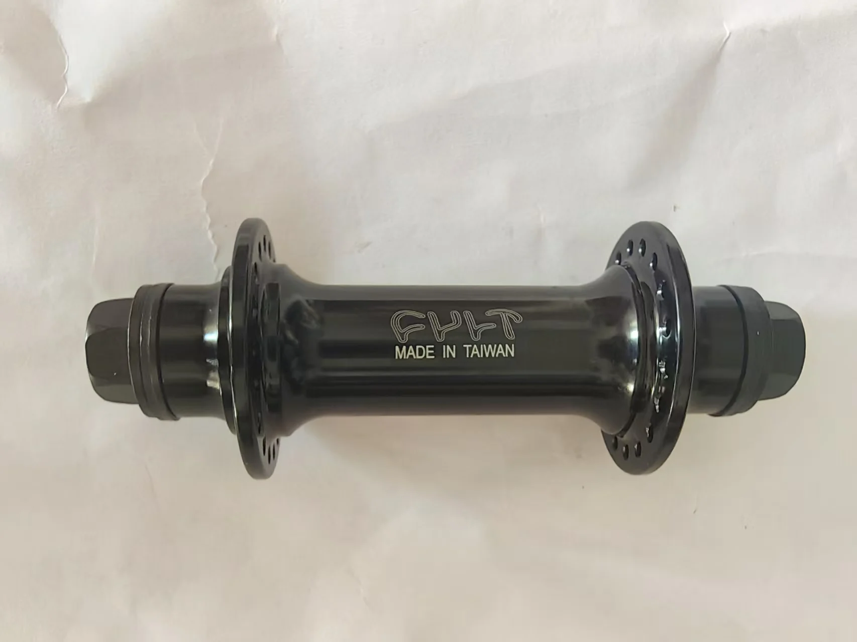 Cult BMX Front hub Bearing 10mm axle 36 Holes
Cult BMX Front hub Bearing 10mm axle 36 Holes