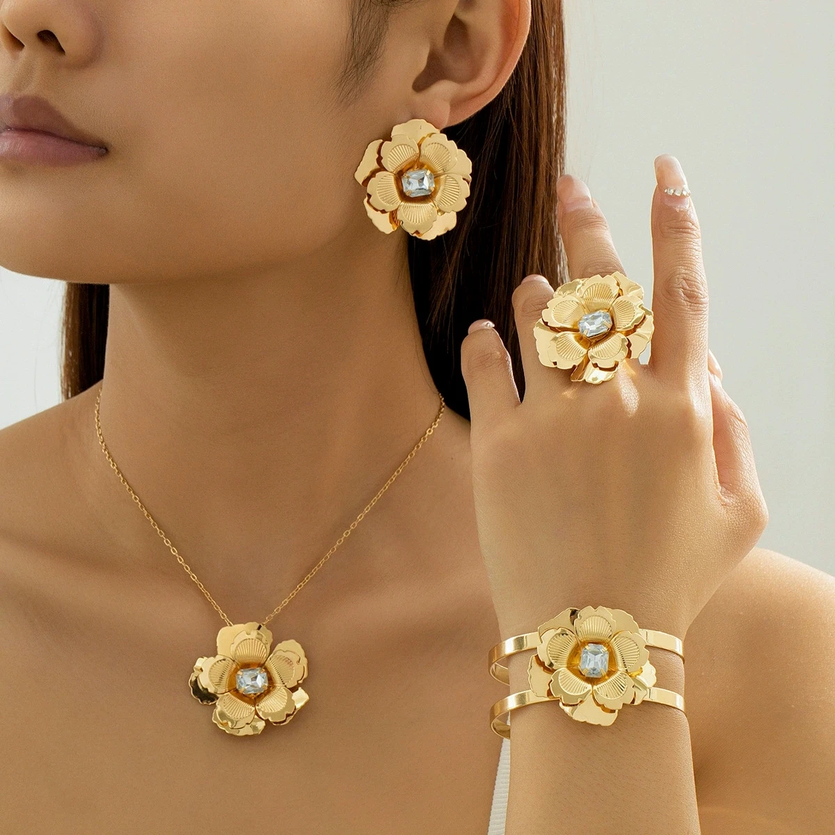 4pc/set Fashion Geometric Punk Flower Stud Earrings Women Ethnic Geometric Summer Beach Ring Necklace Party Jewelry Set Wholesal
4pc/set Fashion Geometric Punk Flower Stud Earrings Women Ethnic Geometric Summer Beach Ring Necklace Party Jewelry Set Wholesal
