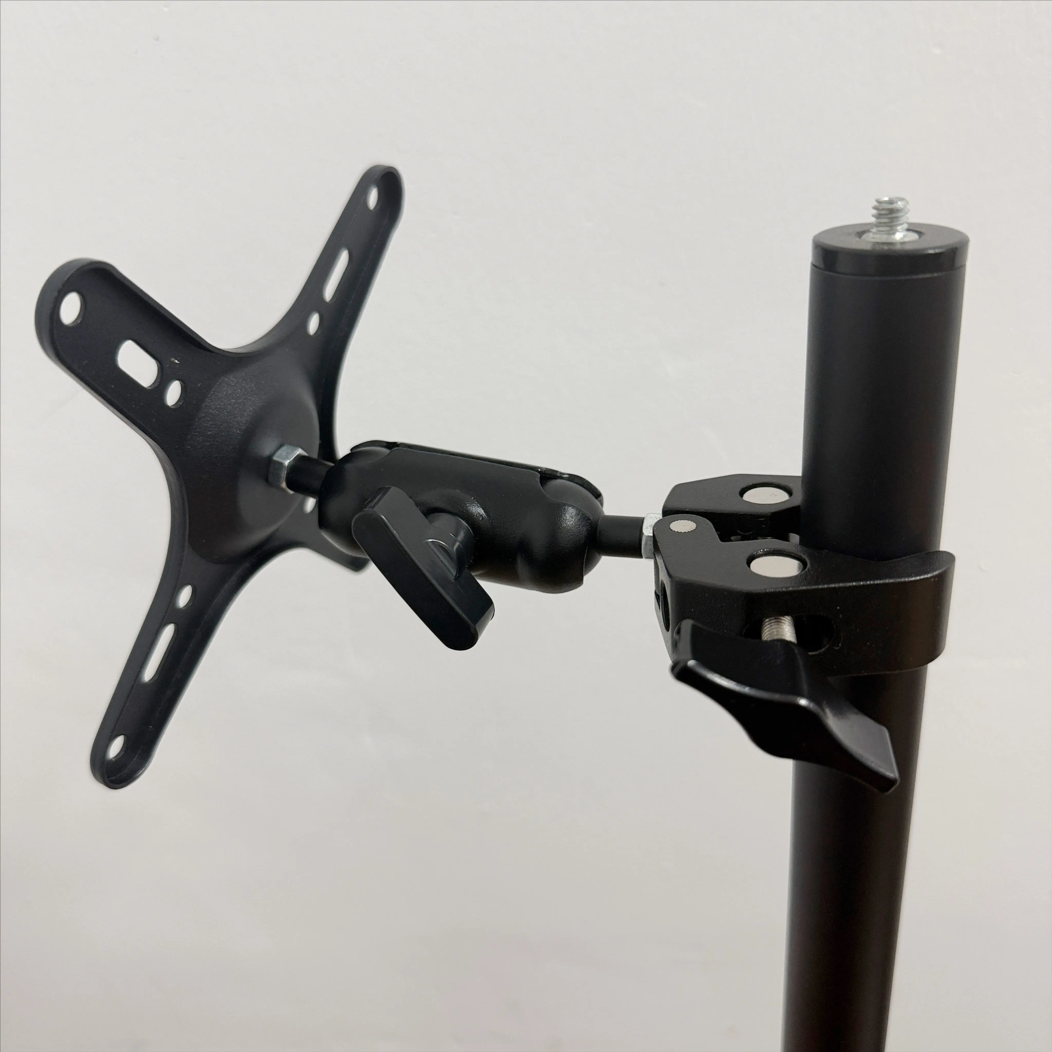 Universal Portable Metal Pea 360 Rotating Monitor Stand with Circular Tube Desktop Mounting Clamp
Universal Portable Metal Pea 360 Rotating Monitor Stand with Circular Tube Desktop Mounting Clamp