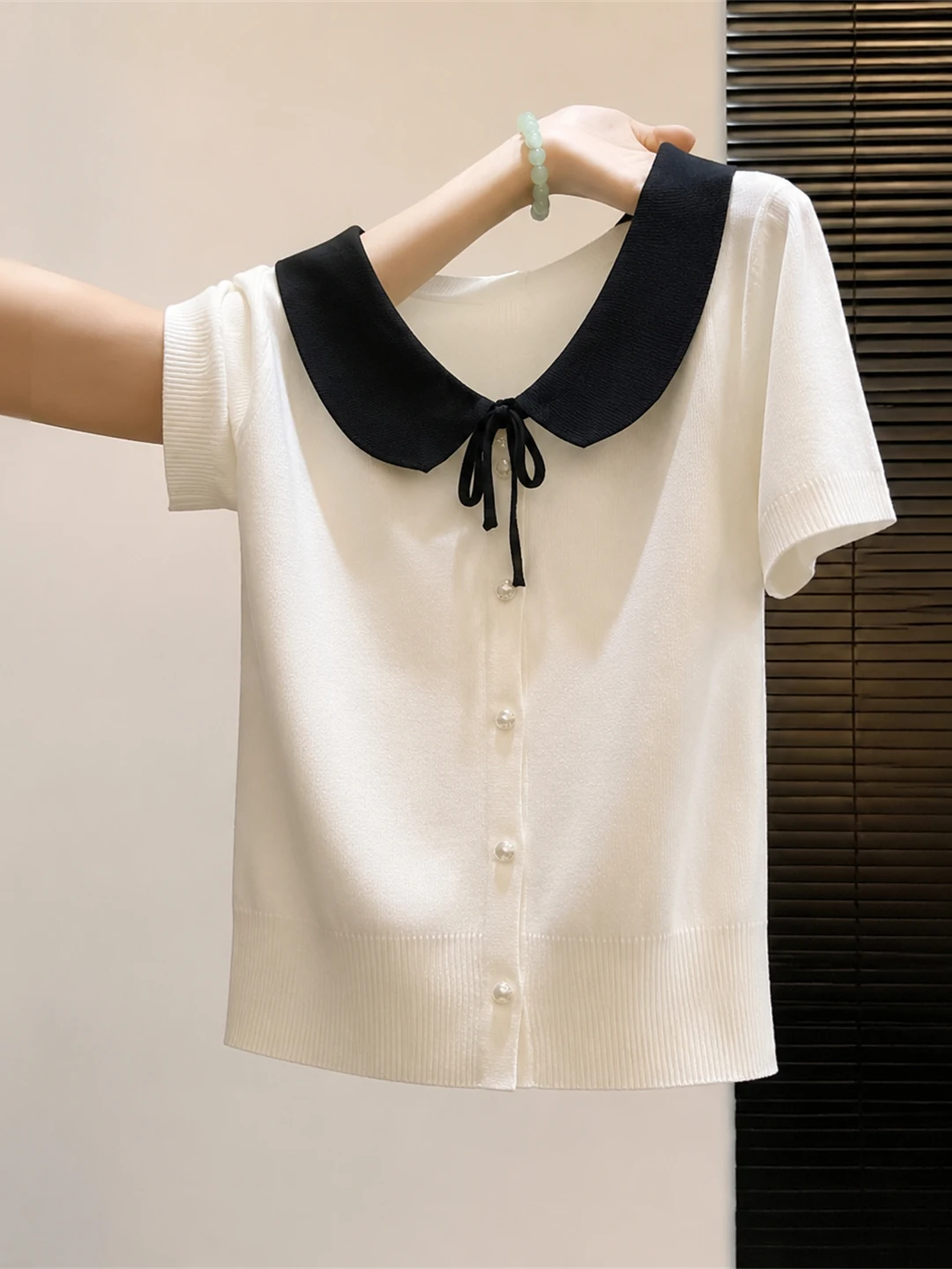Ice Silk Knitted T-Shirt with Bowtie Short Sleeve Doll Collar Slimming Anti-Aging Top Korean Style Straight Cut Summer Shirt
Ice Silk Knitted T-Shirt with Bowtie Short Sleeve Doll Collar Slimming Anti-Aging Top Korean Style Straight Cut Summer Shirt
