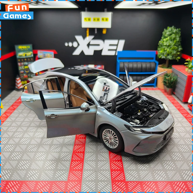 Модель автомобиля Toyota Camry 9-го поколения в масштабе 1:18 из сплава, с открывающимися дверями, имитация, коллекционный сувенир, подарок
Модель автомобиля Toyota Camry 9-го поколения в масштабе 1:18 из сплава, с открывающимися дверями, имитация, коллекционный сувенир, подарок