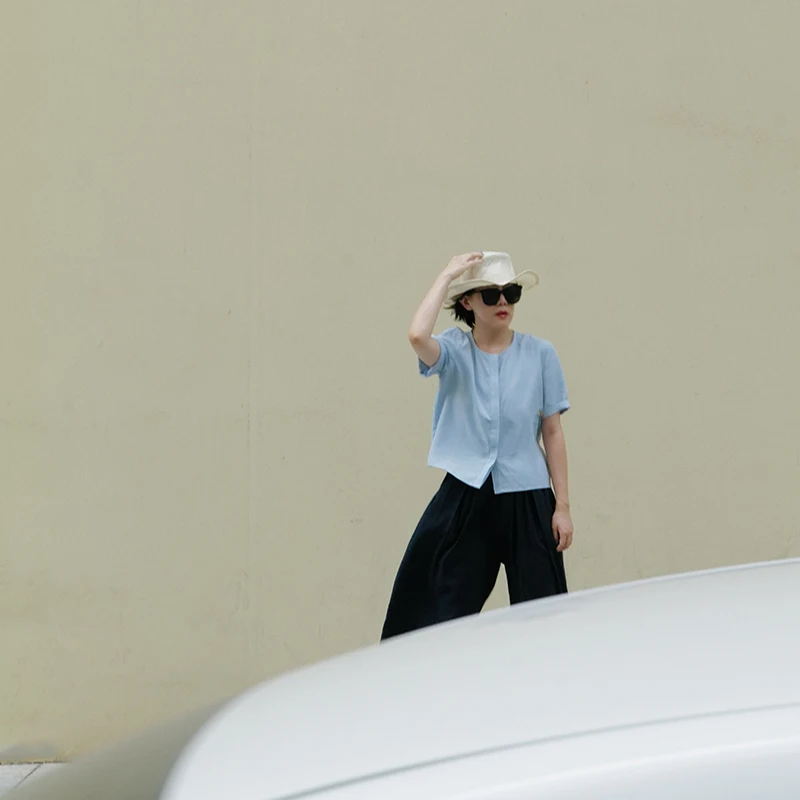 Летняя женская свободная рубашка с эффектом похудения, на пуговицах, простого кроя, черная, Pear Garden T23, для повседневной носки
Летняя женская свободная рубашка с эффектом похудения, на пуговицах, простого кроя, черная, Pear Garden T23, для повседневной носки