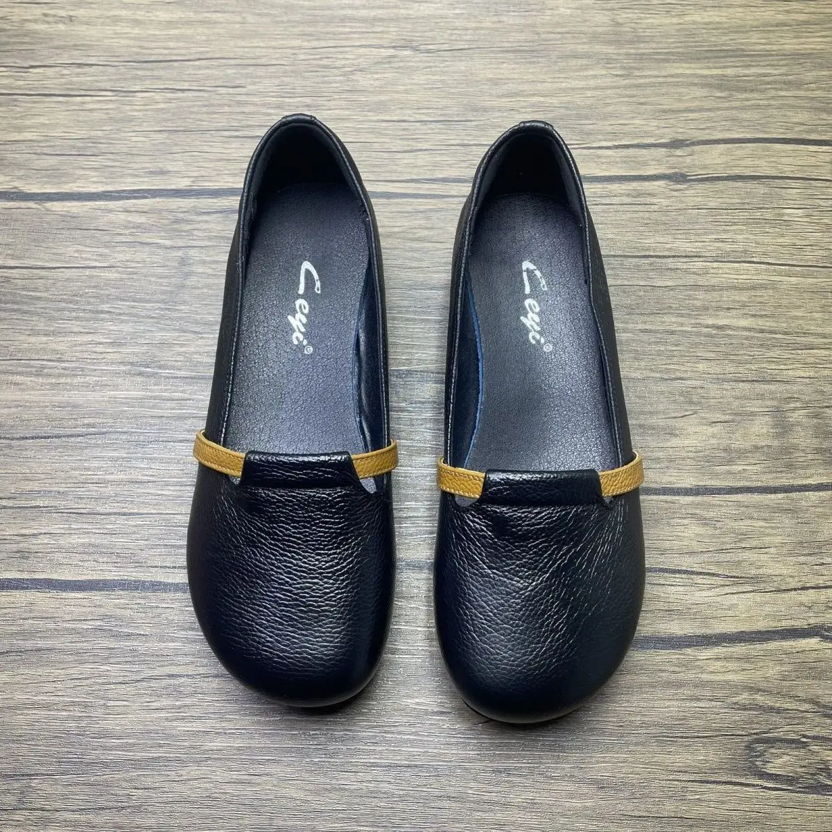 Genuine Leather Mary Jane Flats for Women Comfortable Round Toe Casual Shoes Soft Leather Walking Flats woman
Genuine Leather Mary Jane Flats for Women Comfortable Round Toe Casual Shoes Soft Leather Walking Flats woman