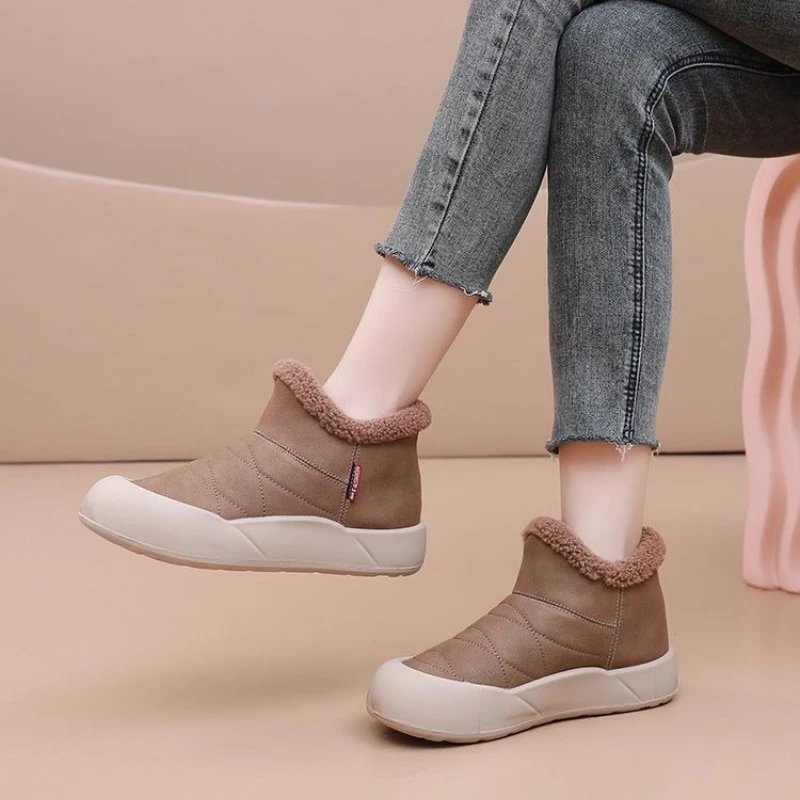 Теплая женская обувь большого размера, зимние женские зимние ботинки на платформе с круглым носком, хит продаж Y2k, тренд 202, плюшевая модная обувь в готическом стиле
Теплая женская обувь большого размера, зимние женские зимние ботинки на платформе с круглым носком, хит продаж Y2k, тренд 202, плюшевая модная обувь в готическом стиле