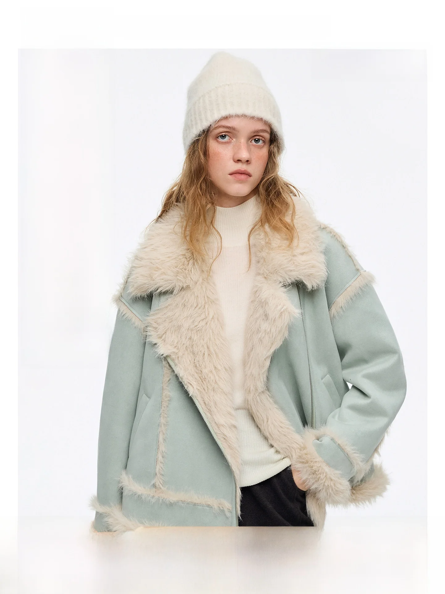 Женская утепленная кожаная куртка Vegachang в стиле ретро с бархатной подкладкой, модная, повседневная, прямого кроя, зимняя верхняя одежда
Женская утепленная кожаная куртка Vegachang в стиле ретро с бархатной подкладкой, модная, повседневная, прямого кроя, зимняя верхняя одежда