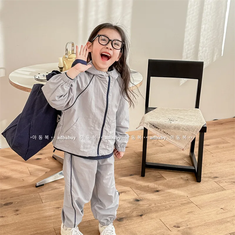 2024 Spring New Children Long Sleeve Hooded Interchange Jacket + Pants 2pcs Suit Baby Boy Girl Clothes Set Casual Kids Outfits
2024 Spring New Children Long Sleeve Hooded Interchange Jacket + Pants 2pcs Suit Baby Boy Girl Clothes Set Casual Kids Outfits