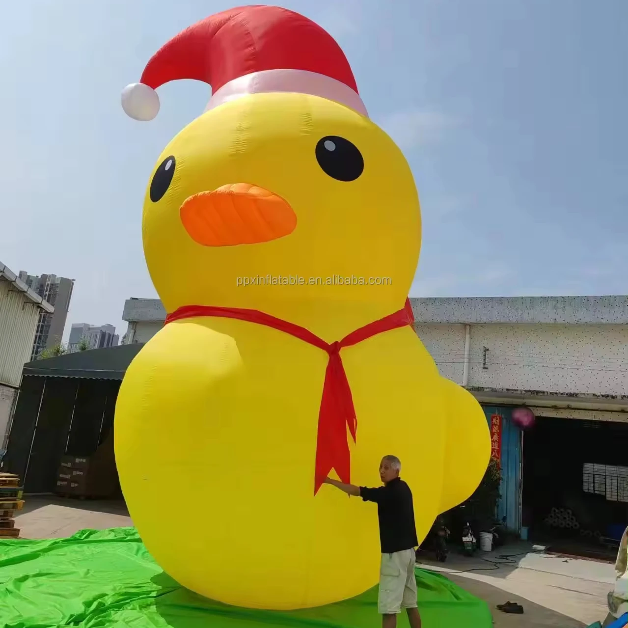 Wholesale Lovely Giant Cartoon Inflatable Yellow Duck Christmas Hat Used For Promotion Advertising Figures Large Inflatable Duck
Wholesale Lovely Giant Cartoon Inflatable Yellow Duck Christmas Hat Used For Promotion Advertising Figures Large Inflatable Duck