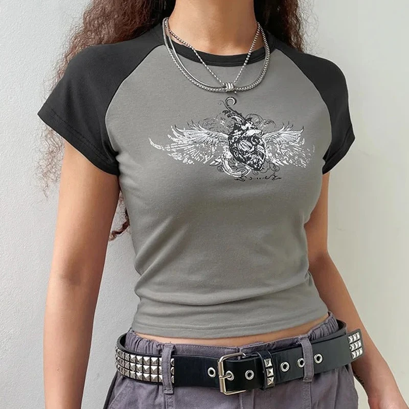 Y2k women's streetwear Gothic Emo cut outdoor summer ultra short shirt retro printed black and white dark casual color blocked v
Y2k women's streetwear Gothic Emo cut outdoor summer ultra short shirt retro printed black and white dark casual color blocked v