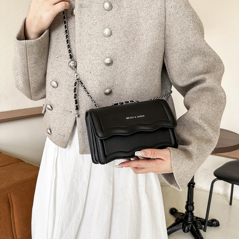 2023 New Fashion Luxury Female Crossbody Bags for Women Designer Shoulder Bag Chain Solid Color Messenger Bag Handbags 
2023 New Fashion Luxury Female Crossbody Bags for Women Designer Shoulder Bag Chain Solid Color Messenger Bag Handbags