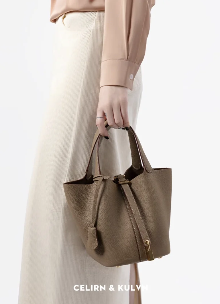 Guangzhou luggage women's bag 2025 new bag autumn and winter lychee pattern bucket bag women's bag handbag vegetable basket bag
Guangzhou luggage women's bag 2025 new bag autumn and winter lychee pattern bucket bag women's bag handbag vegetable basket bag
