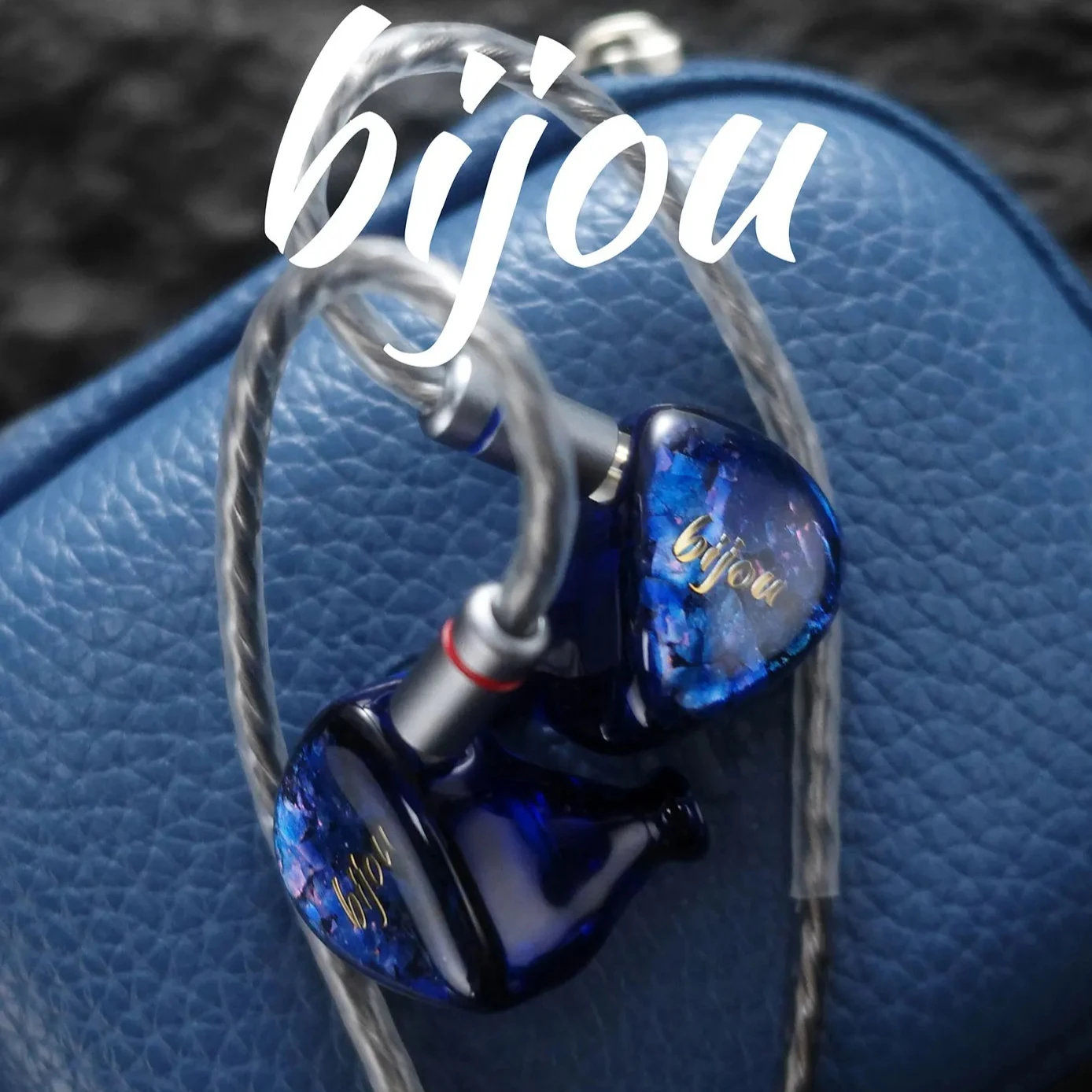 New QoA Bijou 1DD+1BA+1BCD Hybrid IEMs HIFI In Ear Earphones Monitor Headphone Earbuds With 3.5/4.4mm Plug Audio Cable
New QoA Bijou 1DD+1BA+1BCD Hybrid IEMs HIFI In Ear Earphones Monitor Headphone Earbuds With 3.5/4.4mm Plug Audio Cable