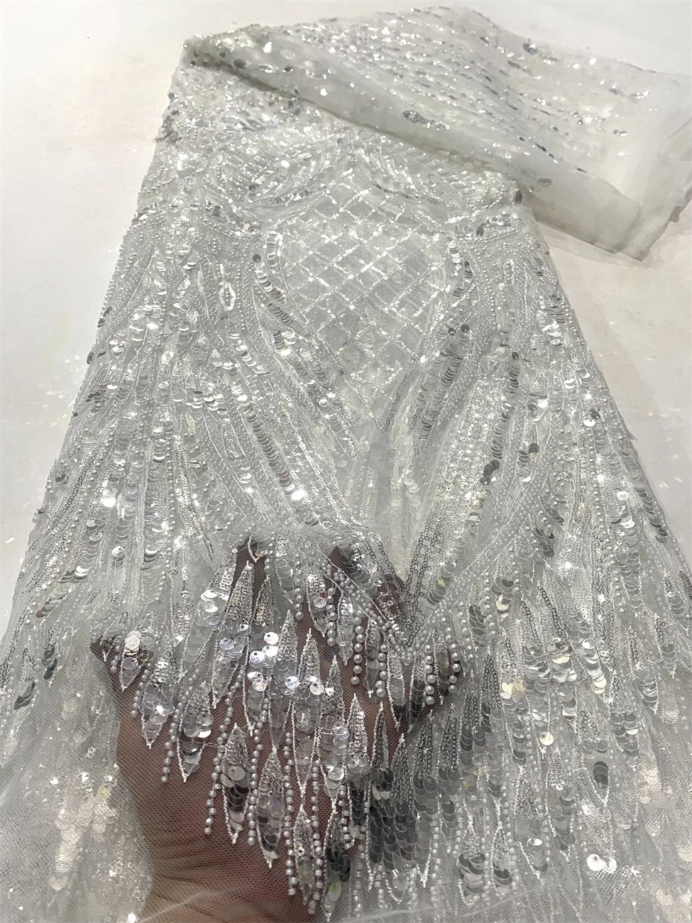 Latest African Elegant Beaded Lace Fabric Green Embroidery French Mesh Sequins Lace Fabric Nigerian Tulle Lace For Party
Latest African Elegant Beaded Lace Fabric Green Embroidery French Mesh Sequins Lace Fabric Nigerian Tulle Lace For Party