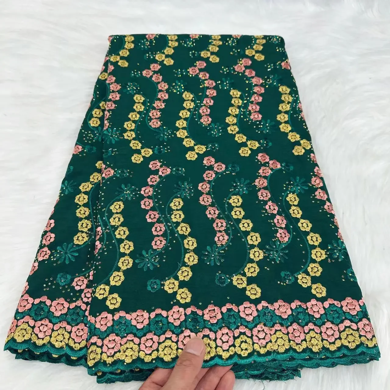 2024 High Quality New Design Green Cotton African Nigerian Lace Fabric Stones Swiss Voile Lace Fabric For Party Dress PYC2411
2024 High Quality New Design Green Cotton African Nigerian Lace Fabric Stones Swiss Voile Lace Fabric For Party Dress PYC2411