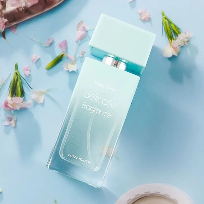 50MLQinghuan White Tea Women's Perfume,long-lasting and Light Fragrance, A Popular Online Student and Teenage Girl Niche Perfume
50MLQinghuan White Tea Women's Perfume,long-lasting and Light Fragrance, A Popular Online Student and Teenage Girl Niche Perfume