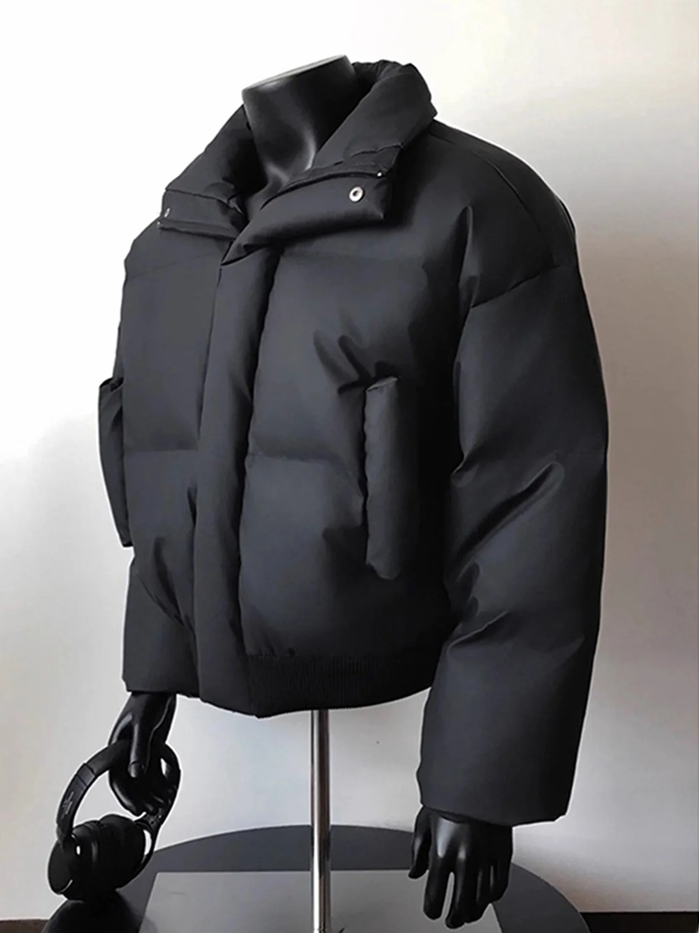 Мужское зимнее теплоизоляционное пальто из искусственной кожи, хлопковое пальто с воротником-стойкой, пуховое пальто, модная верхняя одежда Thiened
Мужское зимнее теплоизоляционное пальто из искусственной кожи, хлопковое пальто с воротником-стойкой, пуховое пальто, модная верхняя одежда Thiened