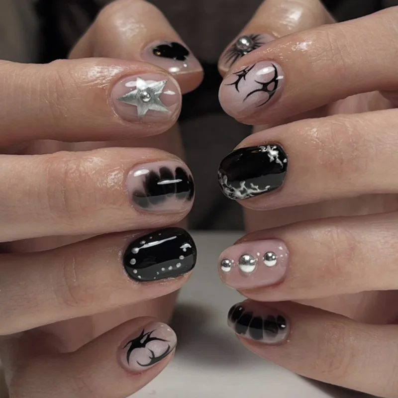 Black & Nude Press On Nails, Short Square Gothic Style with Silver Star & Rhinestone, Sweet & Edgy Nail Art
Black & Nude Press On Nails, Short Square Gothic Style with Silver Star & Rhinestone, Sweet & Edgy Nail Art