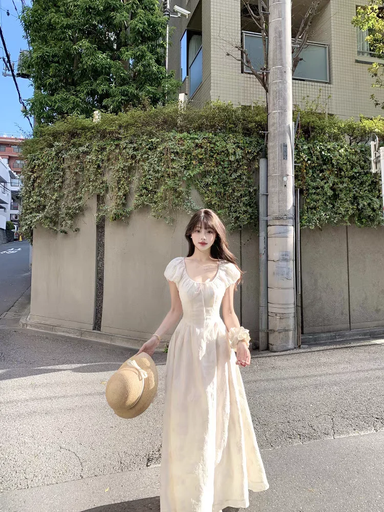 Unique Beautiful Embroidered Bubble Sleeve Dress Women's Waist Cinching A-Line Long Summer Dress Korean Style round Neck
Unique Beautiful Embroidered Bubble Sleeve Dress Women's Waist Cinching A-Line Long Summer Dress Korean Style round Neck
