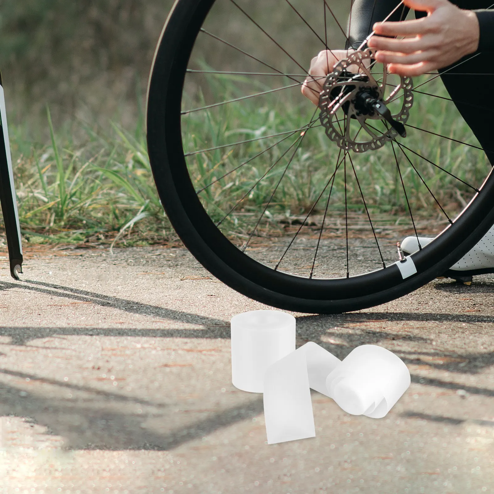 2 Rolls Bicycle Tire Liner Tape Rim Strip Protector for Inner Tube Puncture Prevention Long Distance Bad Terrain Cycling Use
2 Rolls Bicycle Tire Liner Tape Rim Strip Protector for Inner Tube Puncture Prevention Long Distance Bad Terrain Cycling Use