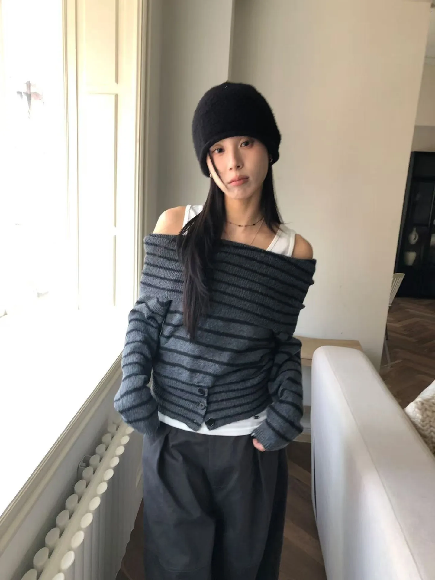 Slimming Knitted Sweater Button up Casual Collar Soft Waist Cinched One Shoulder Versatile Autumn Winter Knitwear Commute Style
Slimming Knitted Sweater Button up Casual Collar Soft Waist Cinched One Shoulder Versatile Autumn Winter Knitwear Commute Style