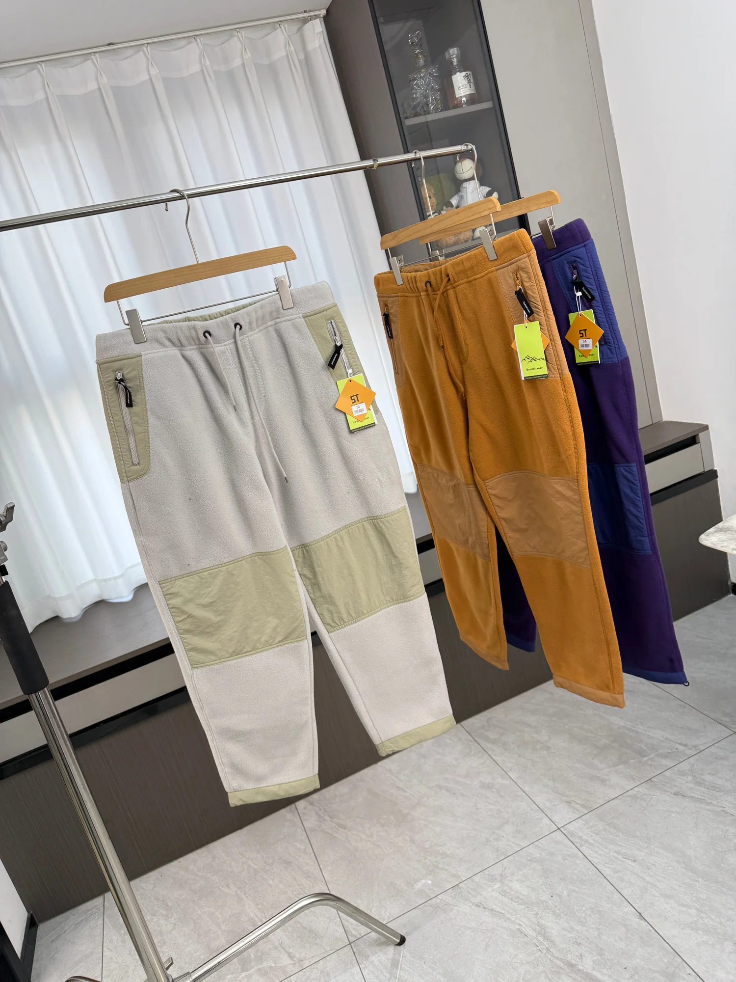 Мужские повседневные брюки Color Blo Contrast Fce, прямые брюки, теплые зимние брюки для пар, повседневная мода
Мужские повседневные брюки Color Blo Contrast Fce, прямые брюки, теплые зимние брюки для пар, повседневная мода